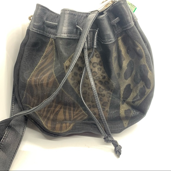 Bucket style bag with hrsrr - Picture 8 of 13